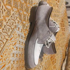 Size 10.5 Hush Puppies